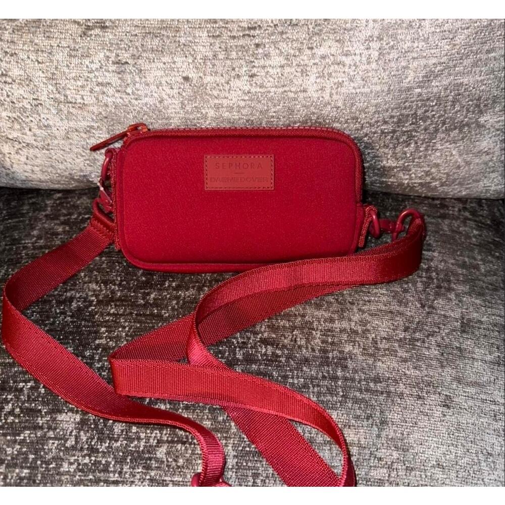 Dagne Dover x Sephora Mara Phone Bag  Spice Red NWOT Minimalist Preppy Classic